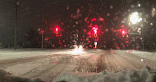 Ontario: Heavy, wet snow puts a treacherous spin on the morning commute