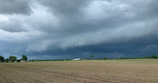 IN PHOTOS: Scary skies over southern Ontario as storms roll through