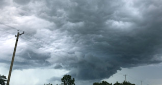 Risk of a tornado as severe storms target eastern Prairies