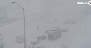 Winter storm brings traffic to a standstill in Ontario, Quebec (PHOTOS)