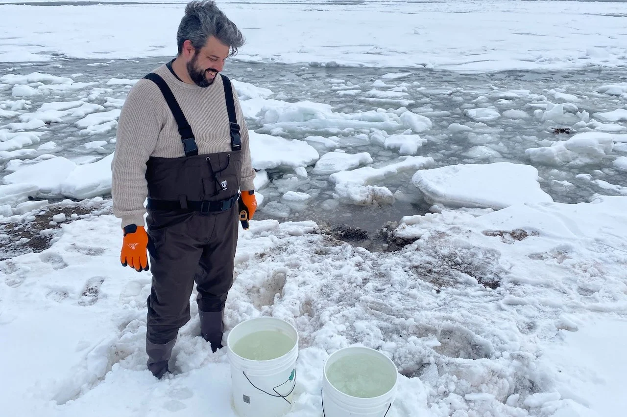 Nova Scotia man shows you how to make salt from seawater 