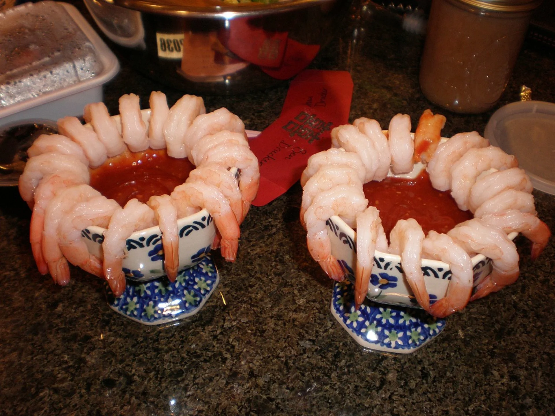 Piocher dans la couronne de crevettes après minuit? Un gros non. Voici ...