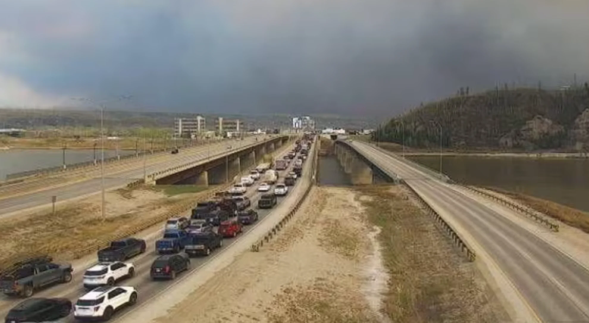 Fear, and anxiety builds as thousands flee their homes in Fort McMurray due to threat of wildfire. Latest details, here