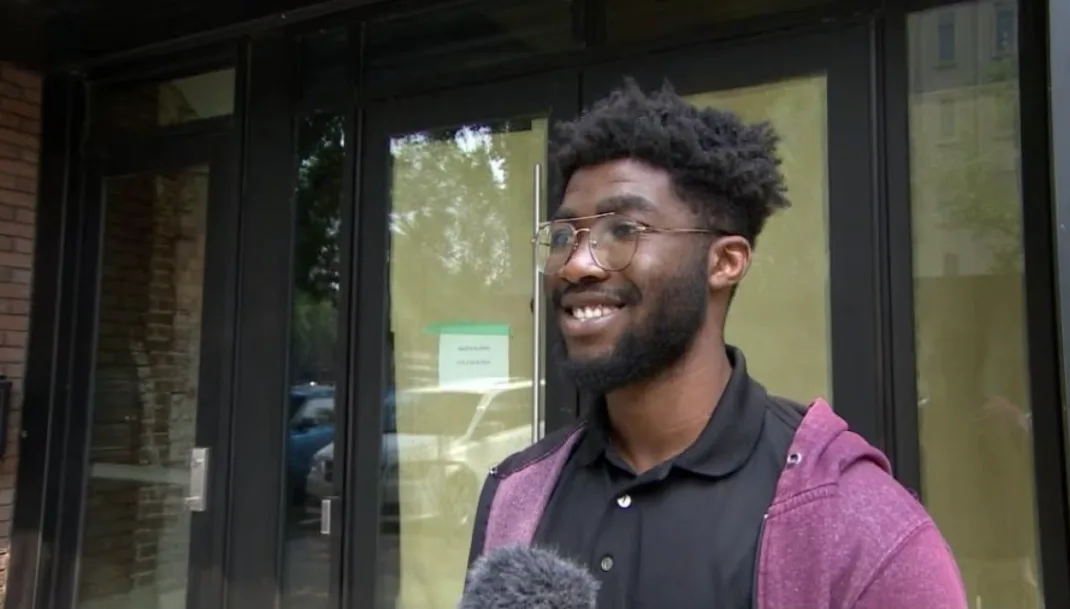 CBC: University of Saskatchewan student Orterather Atser says he is experiencing nausea due to the smoke, which has affected his ability to eat. (Travis Reddaway/CBC)
