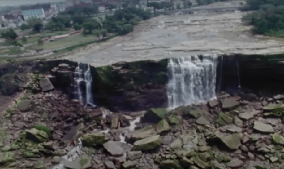 The day that Niagara Falls completely stopped