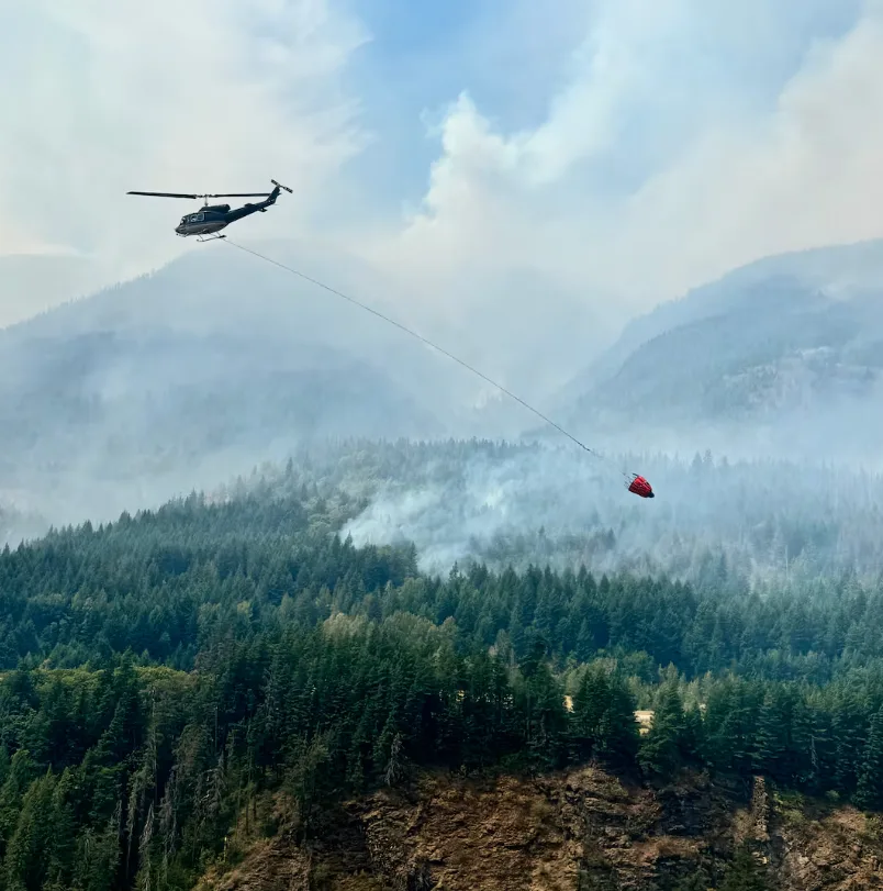 BC Wildfire Service - Helicopter flies above the Brunswick wildfire complex - July 7
