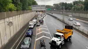 Heavy rain closes Décarie Expressway at rush hour start, causes major traffic