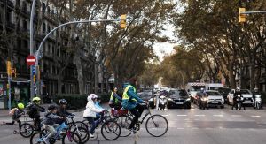 Barcelona's bike bus scheme for kids encourages green transport habits