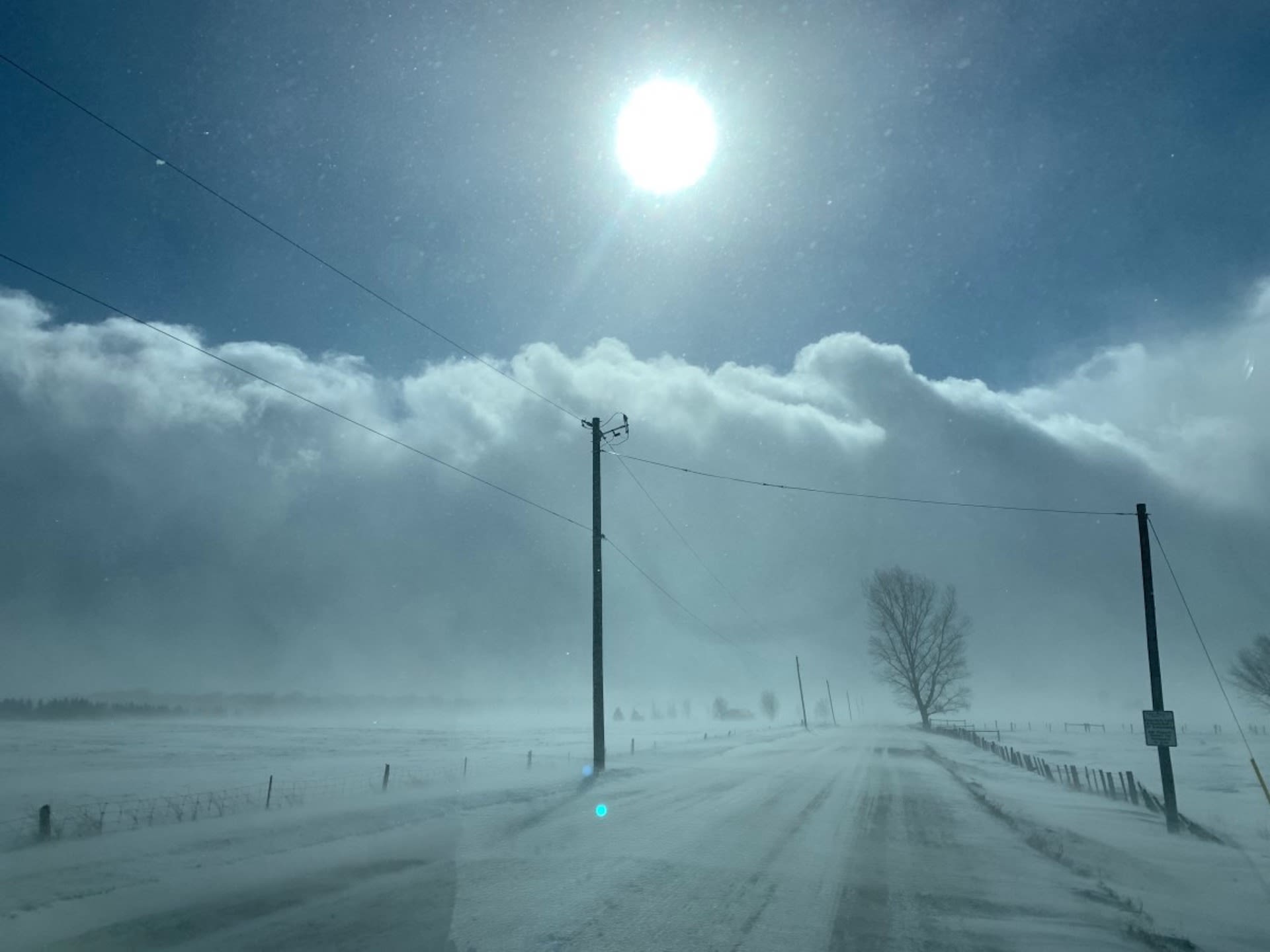 PHOTOS: Intense snow squalls spread whiteouts over southern Ontario ...
