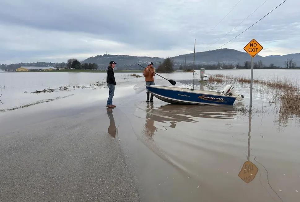 CBC - Floodwaters in Sumas Prairie - Radio - Canada