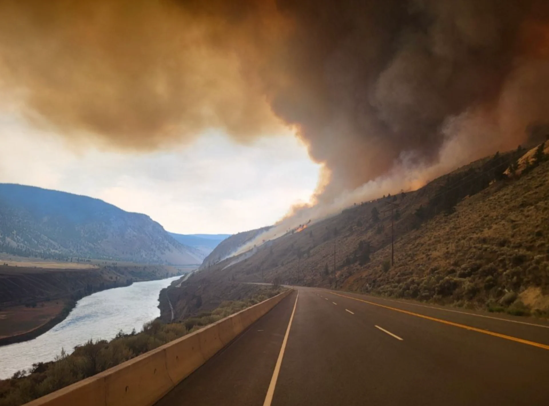 B.C. officials provide update as over 400 wildfires burn