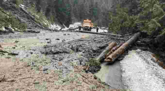 B.C. mudslide/B.C. Ministry of Transportation/Reuters