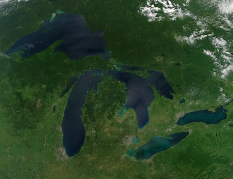 Great Lakes' water levels are on the rise, affecting shoreline communities