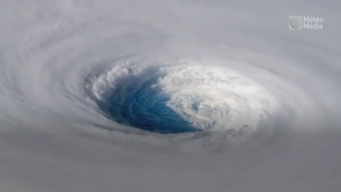Des millions de personnes menacées par un intense cyclone