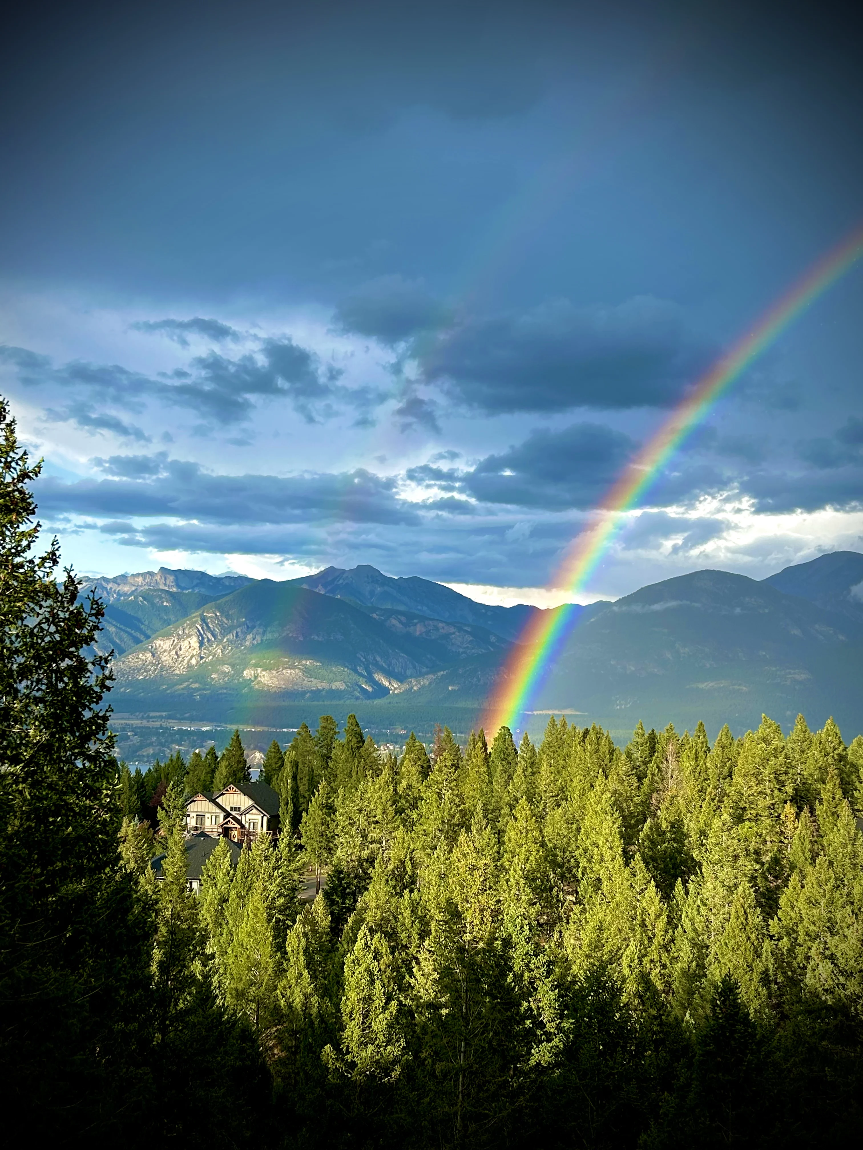 36925008 UGC - rainbow - Tom Southon