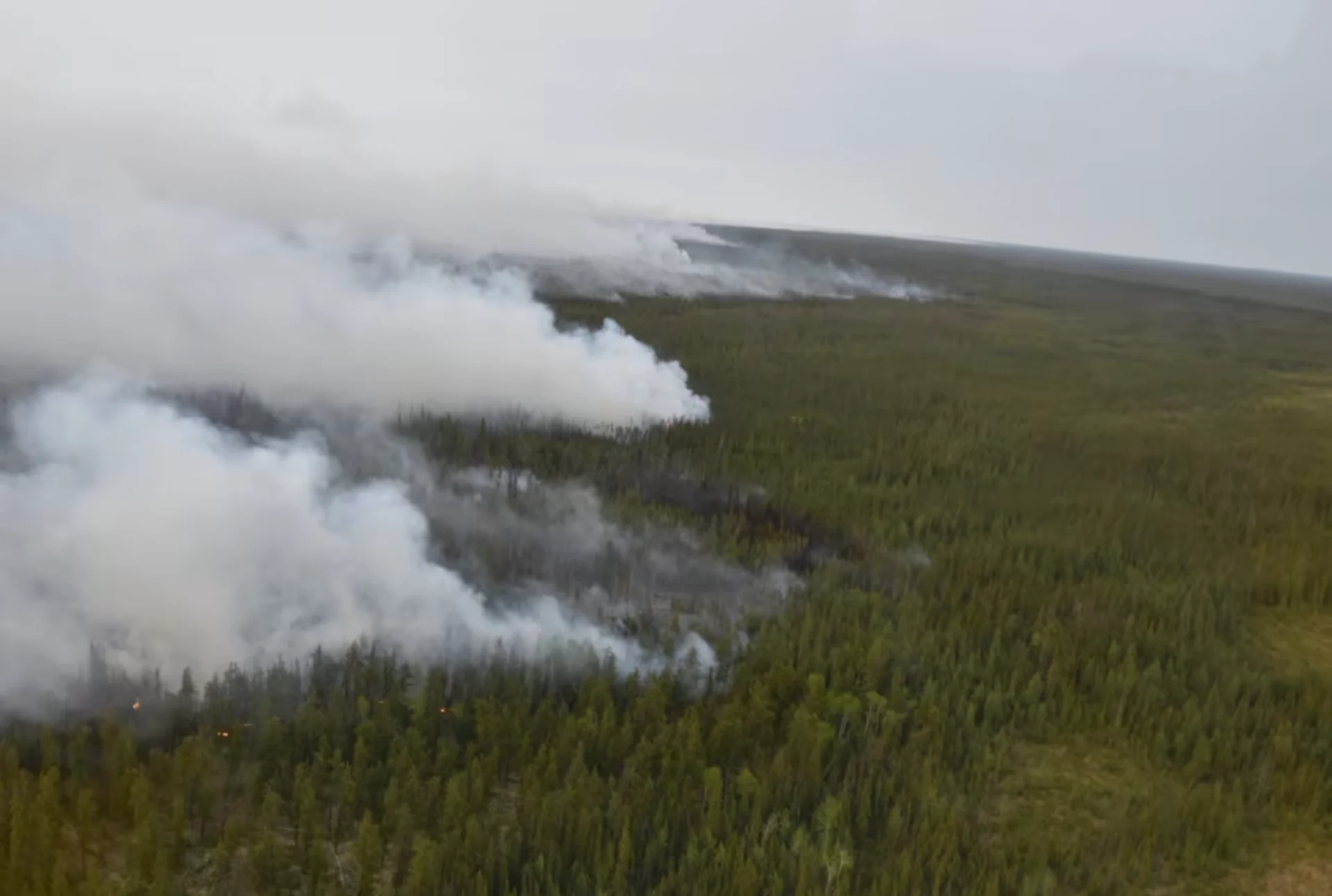 Crews making progress with KFN, Hay River wildfire despite challenges