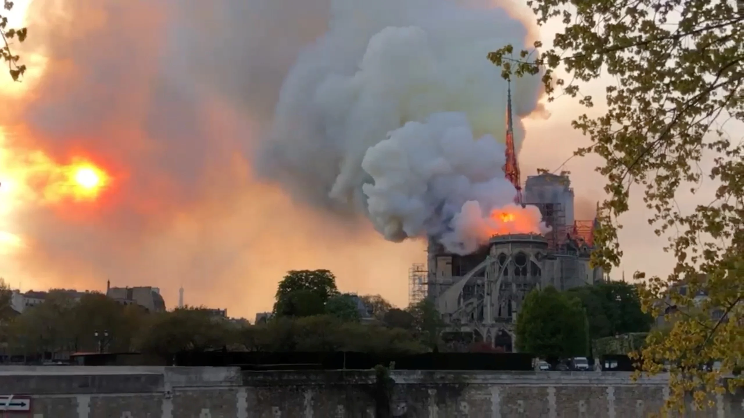 Reuters notre dame fire 1