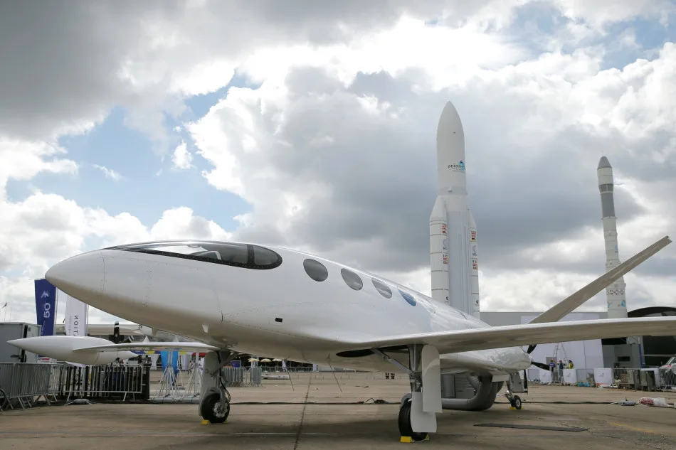 Chic electric plane debuts at the Paris Airshow 