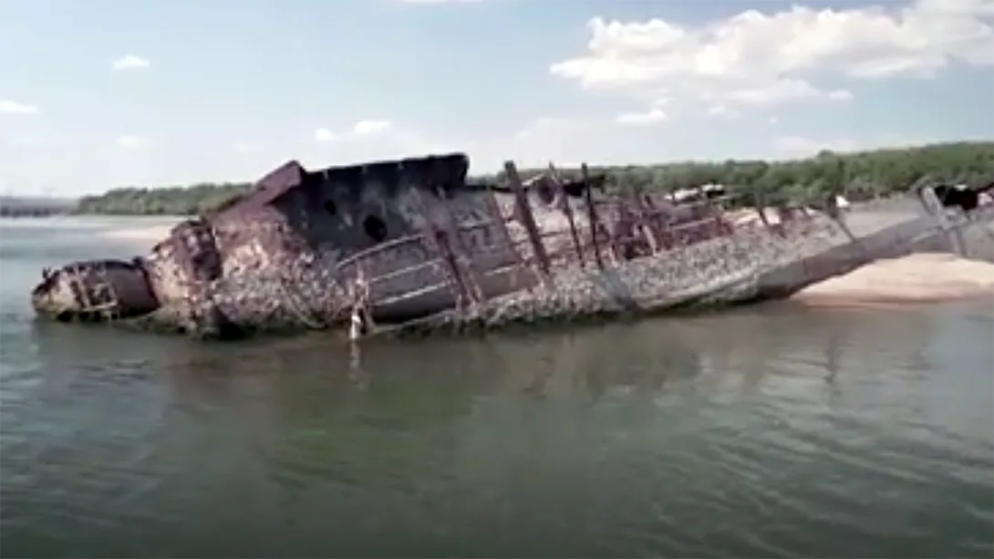 La sécheresse déterre des bateaux de guerre !