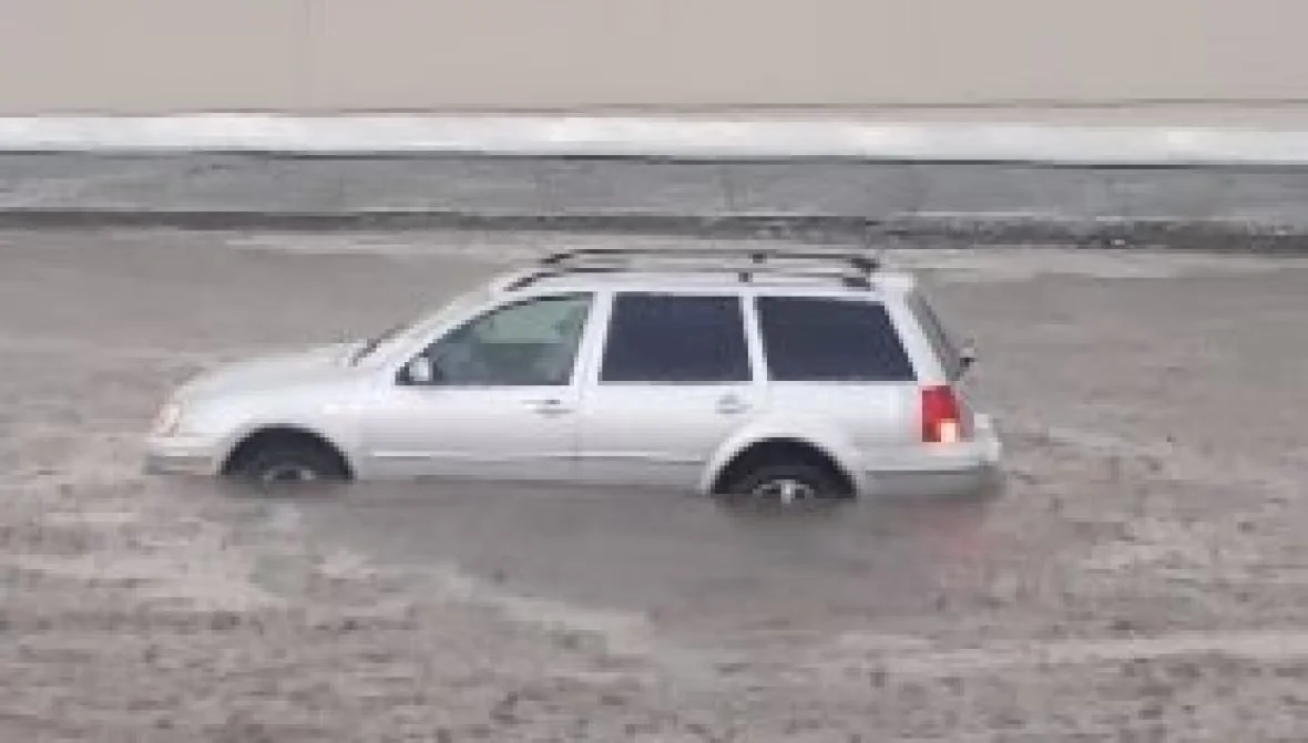 flooding-near-cop-jpg/Prairie Storm Chasers/Twitter via CBC