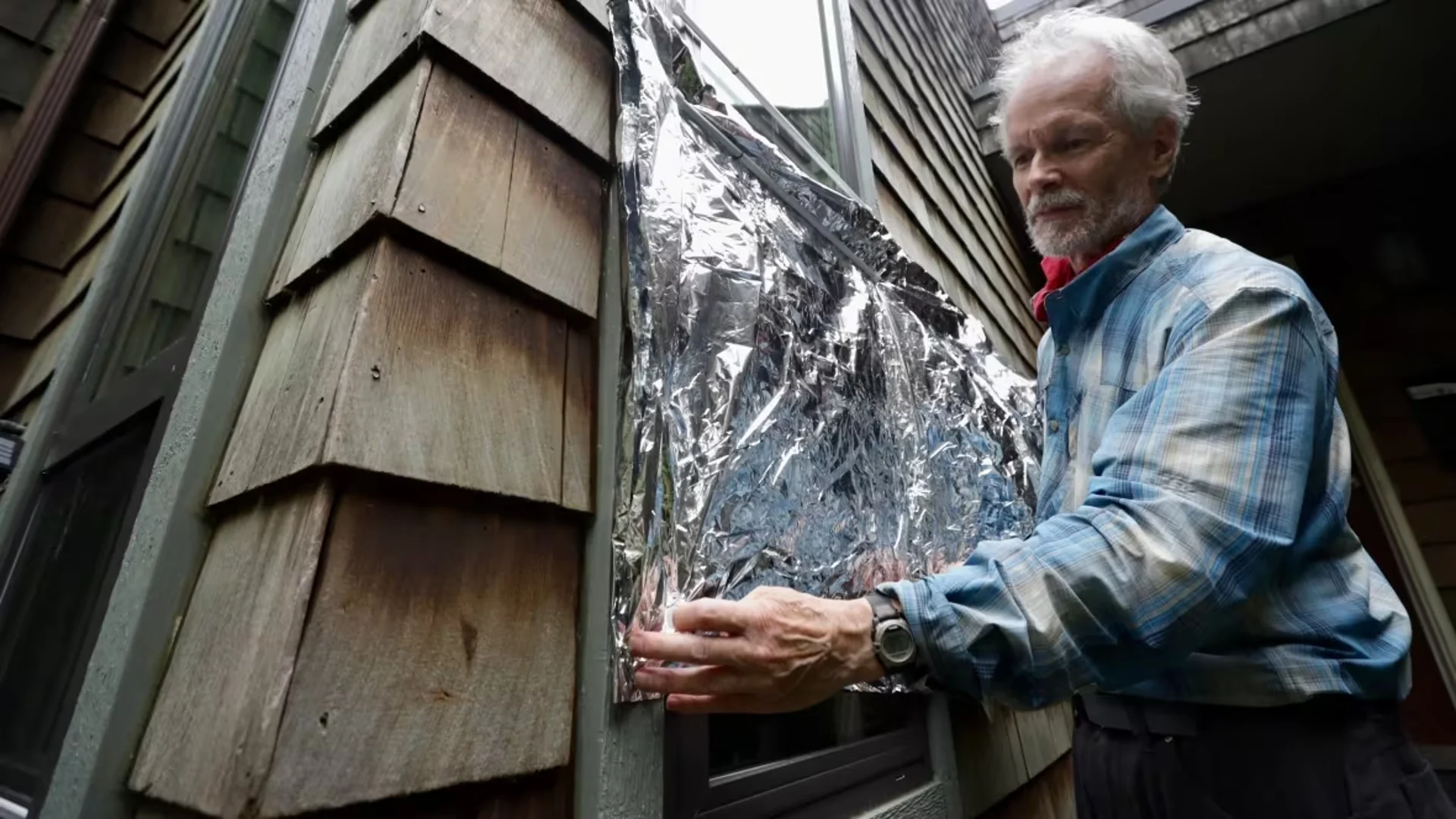 denis-laplante-began-using-an-emergency-blanket-to-cover-the-skylights-in-his-vancouver-townhouse-during-heat-waves