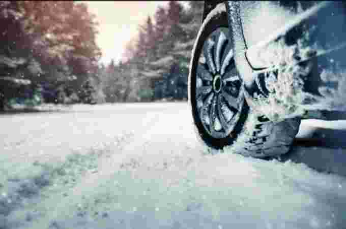 Winter tires/GETTY IMAGES