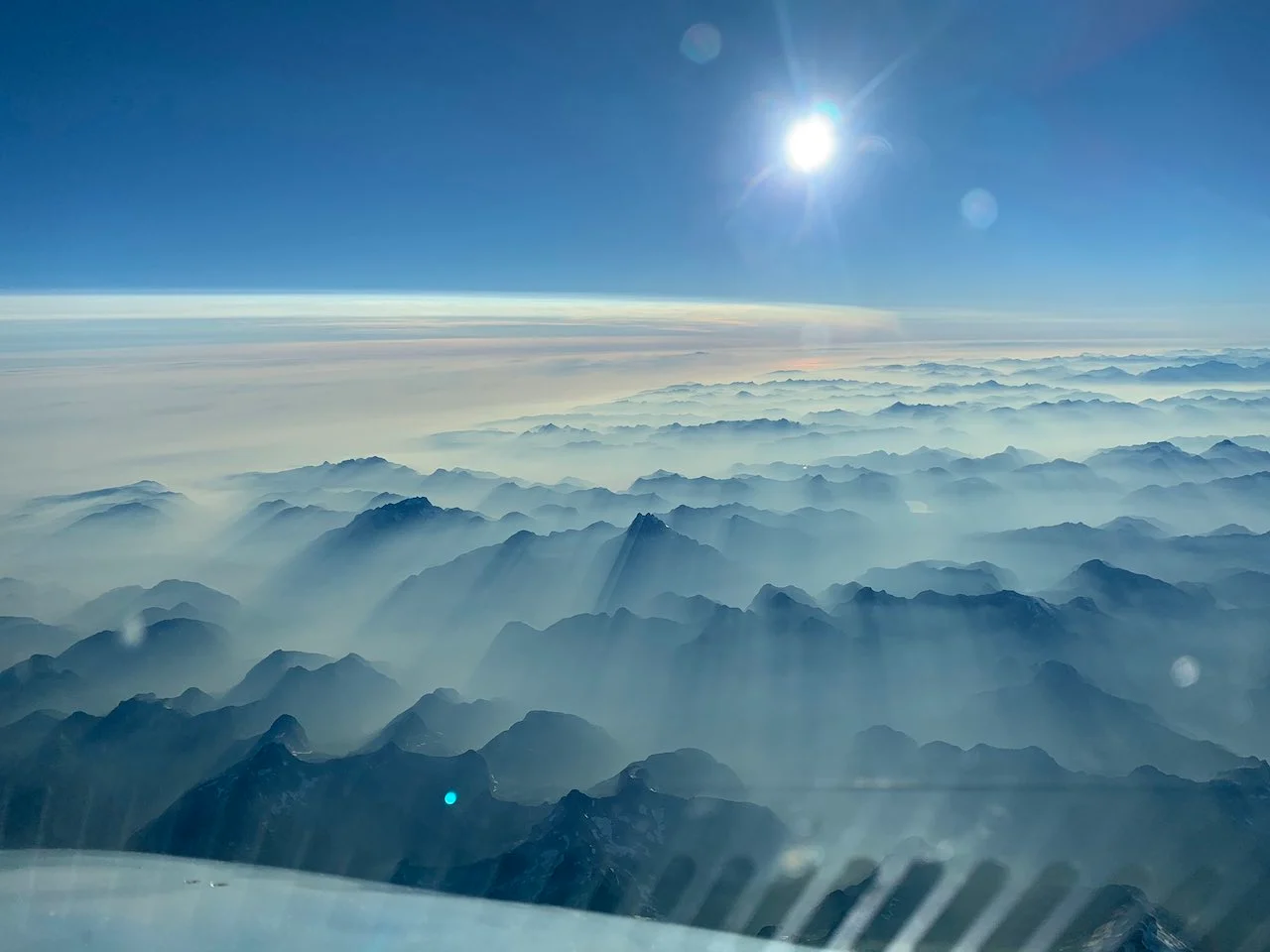 Smoke from U.S. wildfires keeps B.C. air quality at poor levels, moves east