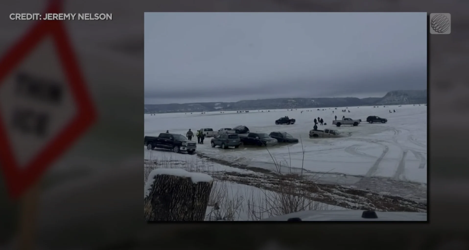 CNN Screen grab/Jeremy Nelson: Cars fallen through thin ice in Minnesota 