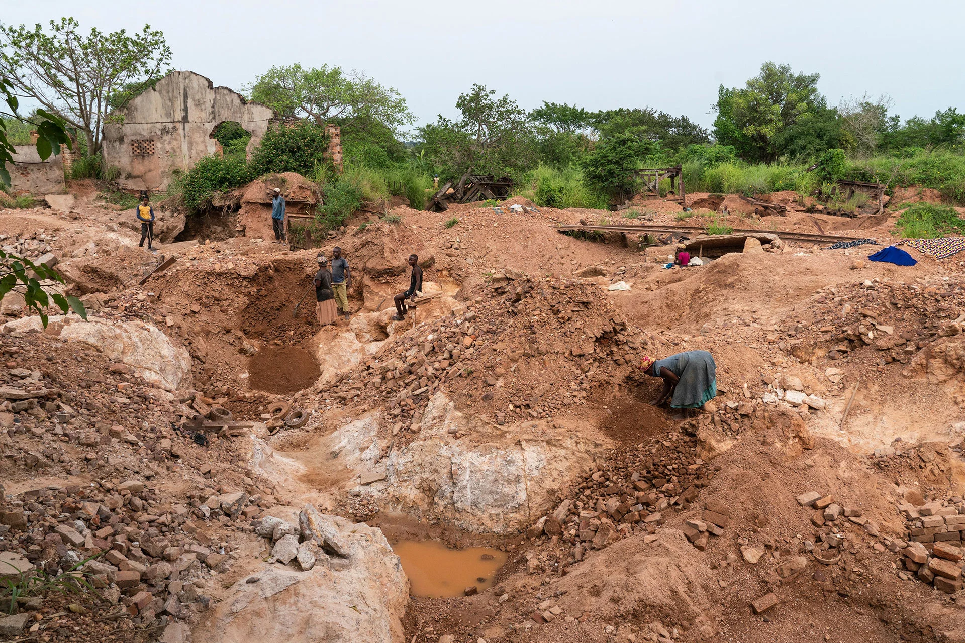 The site of the artisanal cassiterite mine of Lukushi in Manono. The Democratic Republic of Congo is rich with Lithium, an essential mineral for electric car batteries, which nests in the remains of the former mining town of the city of Manono in the south-east of the country in the province of Tanganyika. To get out of poverty, the inhabitants of Manono, most of whom are artisanal diggers, place their hope in the investment of the Australian company AVZ minerals, which plans to invest 600 million dollars in lithium mining. (Junior Kannah/ Contributor/ AFP/ Getty Images)