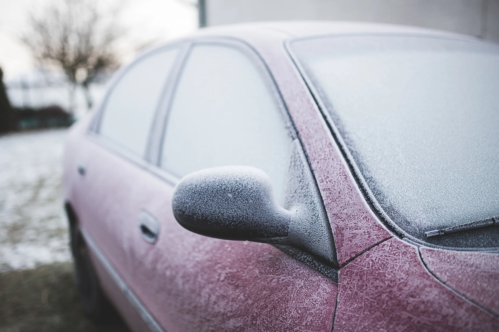 L'hiver : Voici les cinq choses à ne JAMAIS oublier dans sa voiture