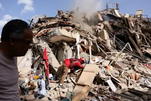 Buildings collapse as two major earthquakes rock Venezuela, with "high casualties" likely