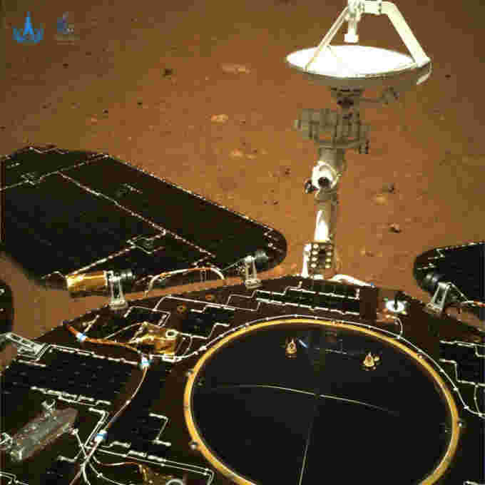 Zhurong-lander-pic-of-rover-CNSA