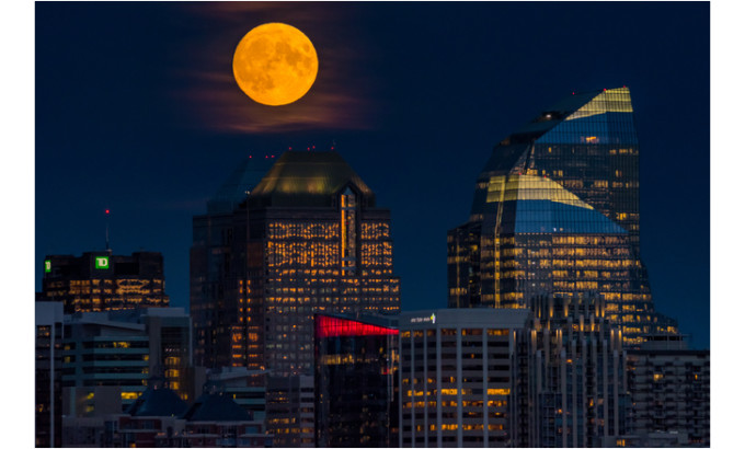 Eyes to the sky this weekend for April's Full Pink Moon Ugc_calgary_full_moon