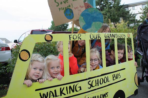 Walking school bus For Our Kids/Flickr