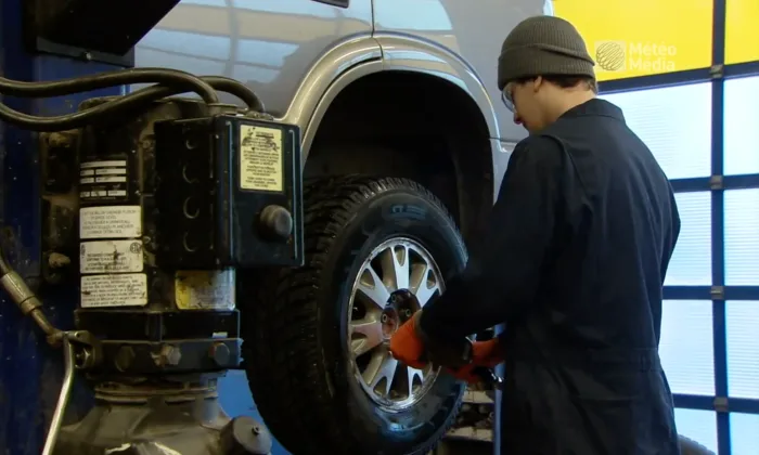 Vos pneus d'hiver, il vaut mieux les faire installer et vite