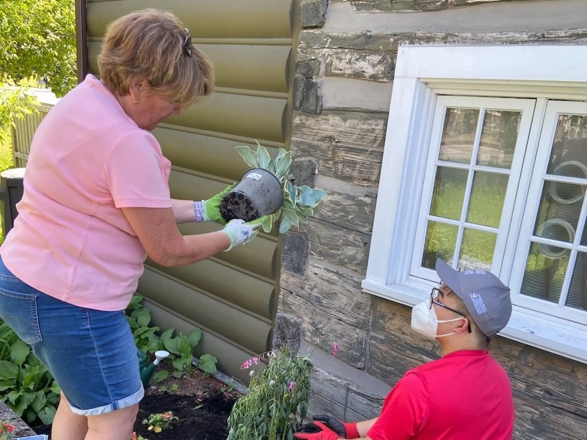Gardening can be daunting for people with dementia, but also helpful