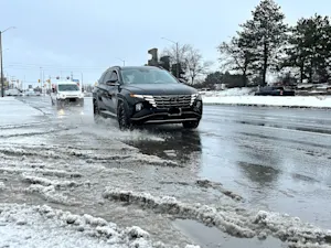 Temperatures soar in Ontario before a wicked blast of weekend rain, snow, and ice
