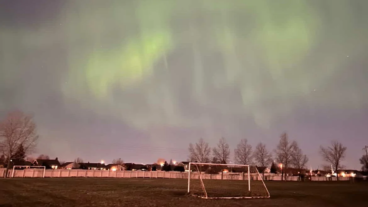 Winnipeg, Northern Lights, Canada, November 06, 2025. (Maya Sharpe)