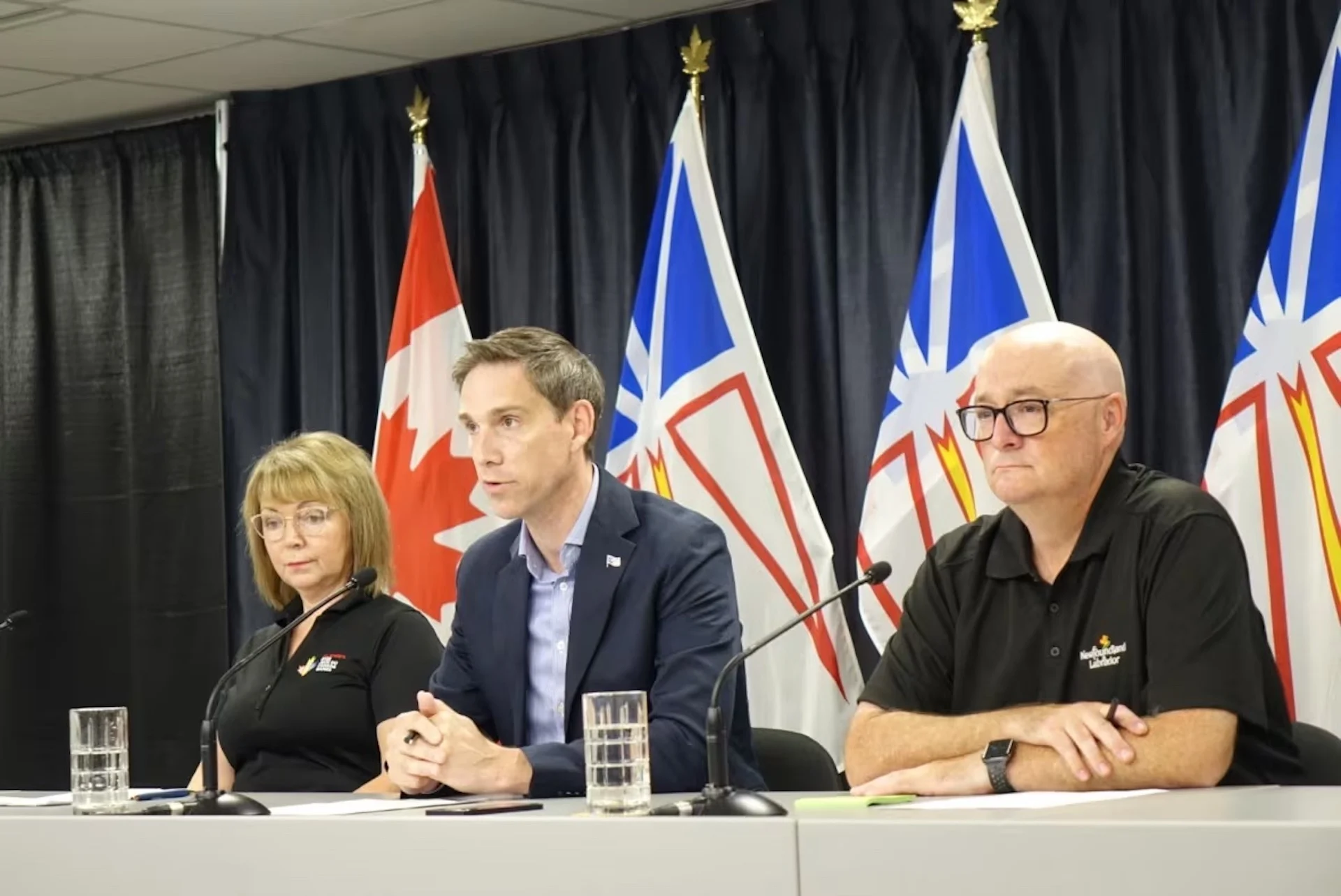 n-l-fire-briefing-august-11/Patrick Butler/Radio-Canada