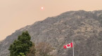 What’s in wildfire smoke? Toxicologist explains health risks, best masks to use