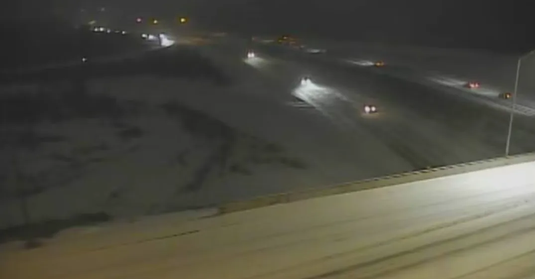 Snowy Highway 417 in Ottawa - MTO - Jan29