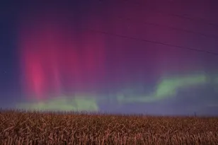 Canadians dazzled with stunning northern lights after strong weekend solar flare