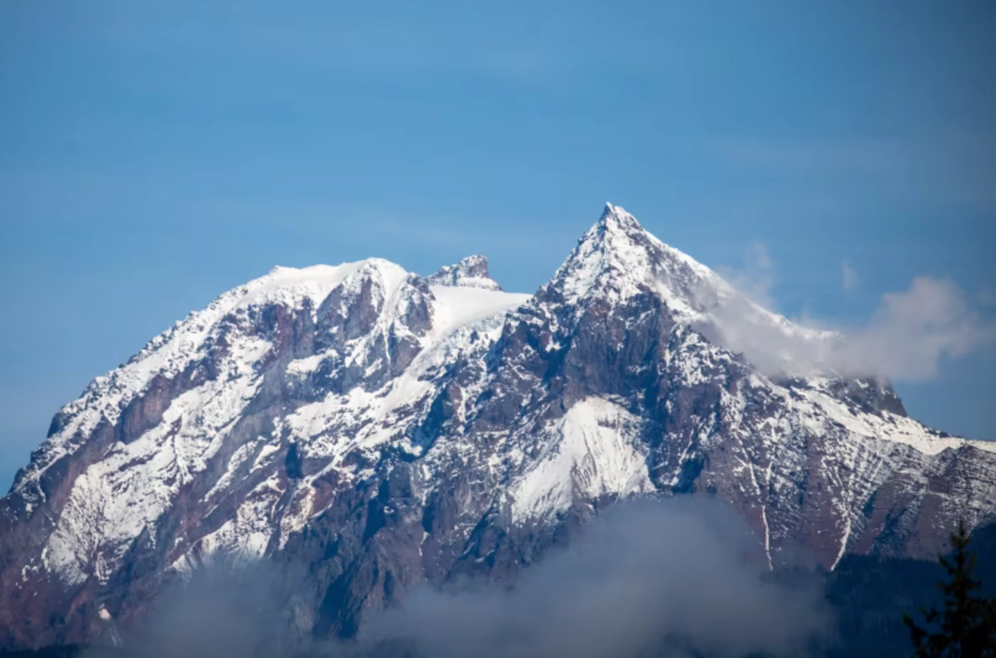 B.C. crews hopeful of resuming search for 3 missing climbers. Latest developments, here