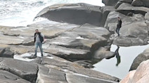 Visitors to Peggy's Cove unfazed by warnings despite recent death