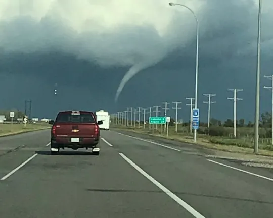 Labour Day: Large funnel cloud prompts tornado warnings in Saskatchewan 