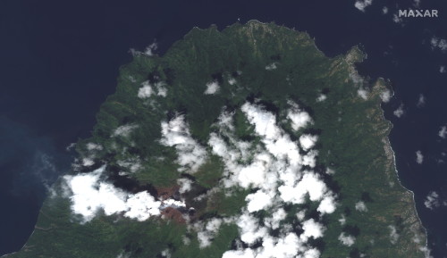 Caribbean volcano/Maxar Technologies/Handout via REUTERS