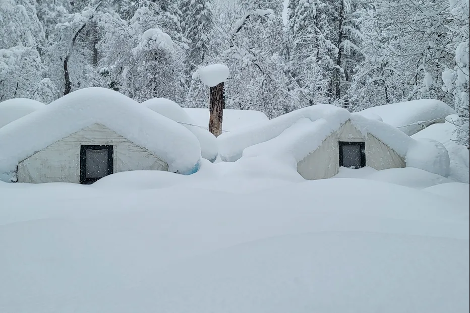 Plus de 15 mètres de neige cet hiver en Californie
