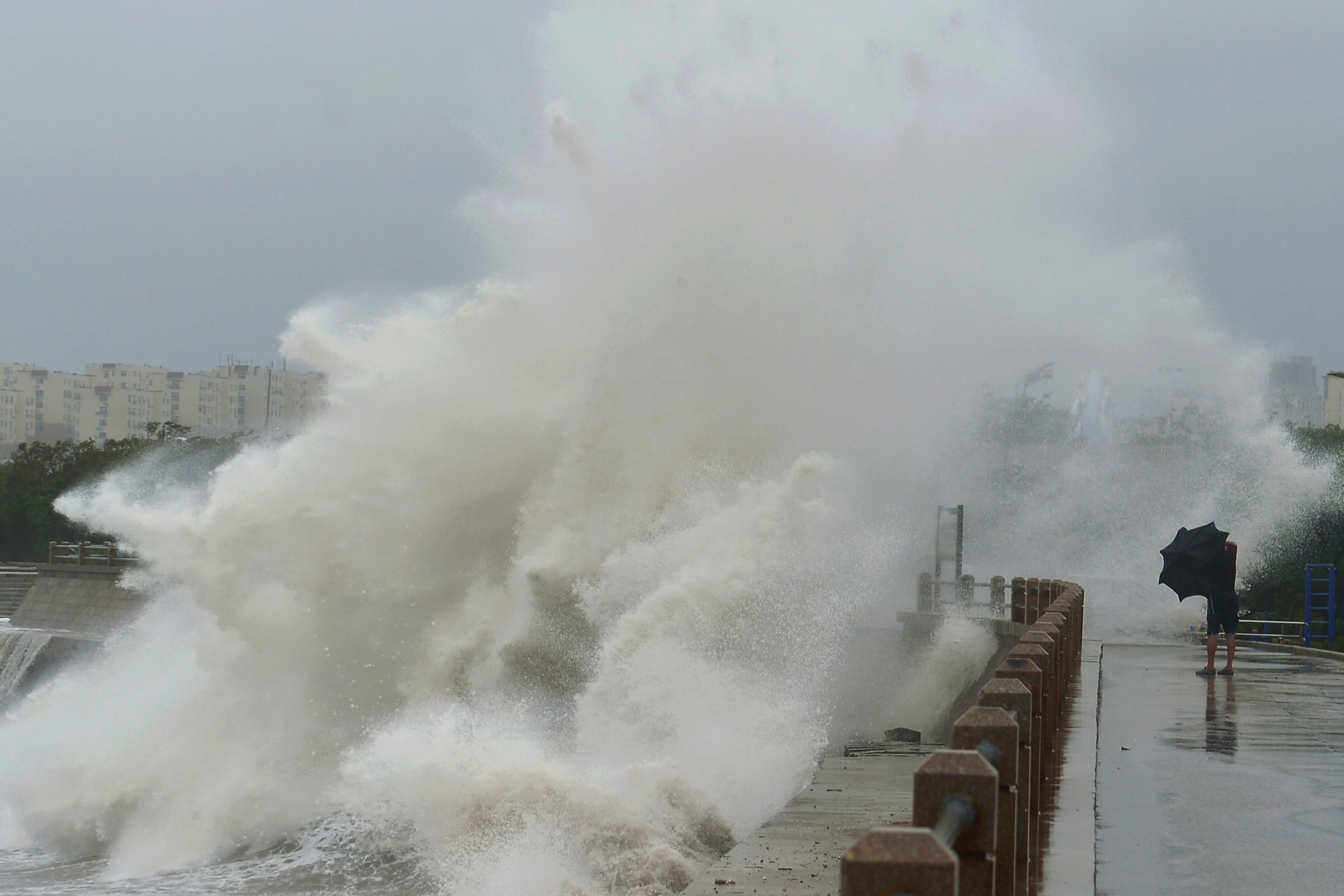 ASIA-STORM-CHINA3