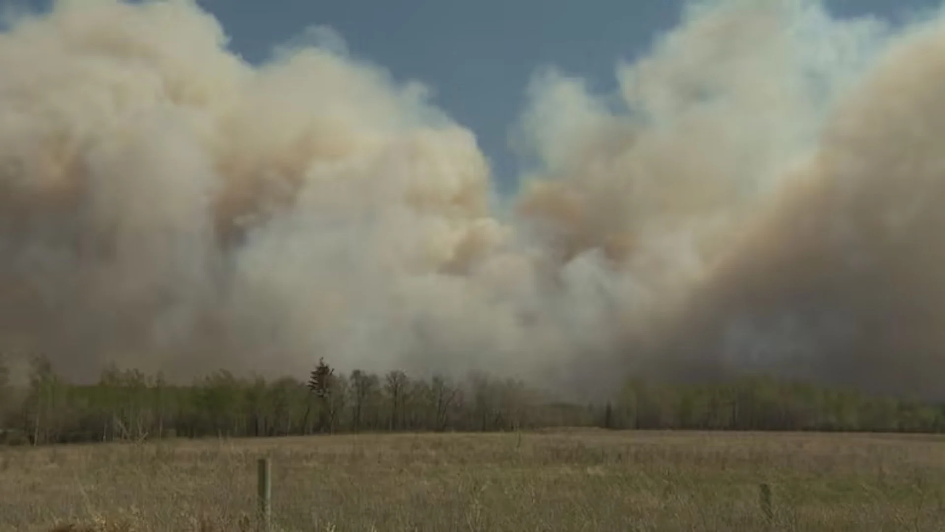 smoke-in-lac-du-bonnet/Randall McKenzie/CBC