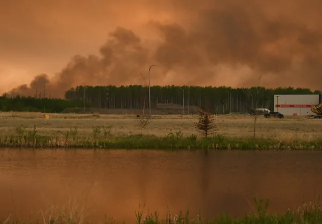 Alberta: Wildfire situation stays at "extreme" without rain